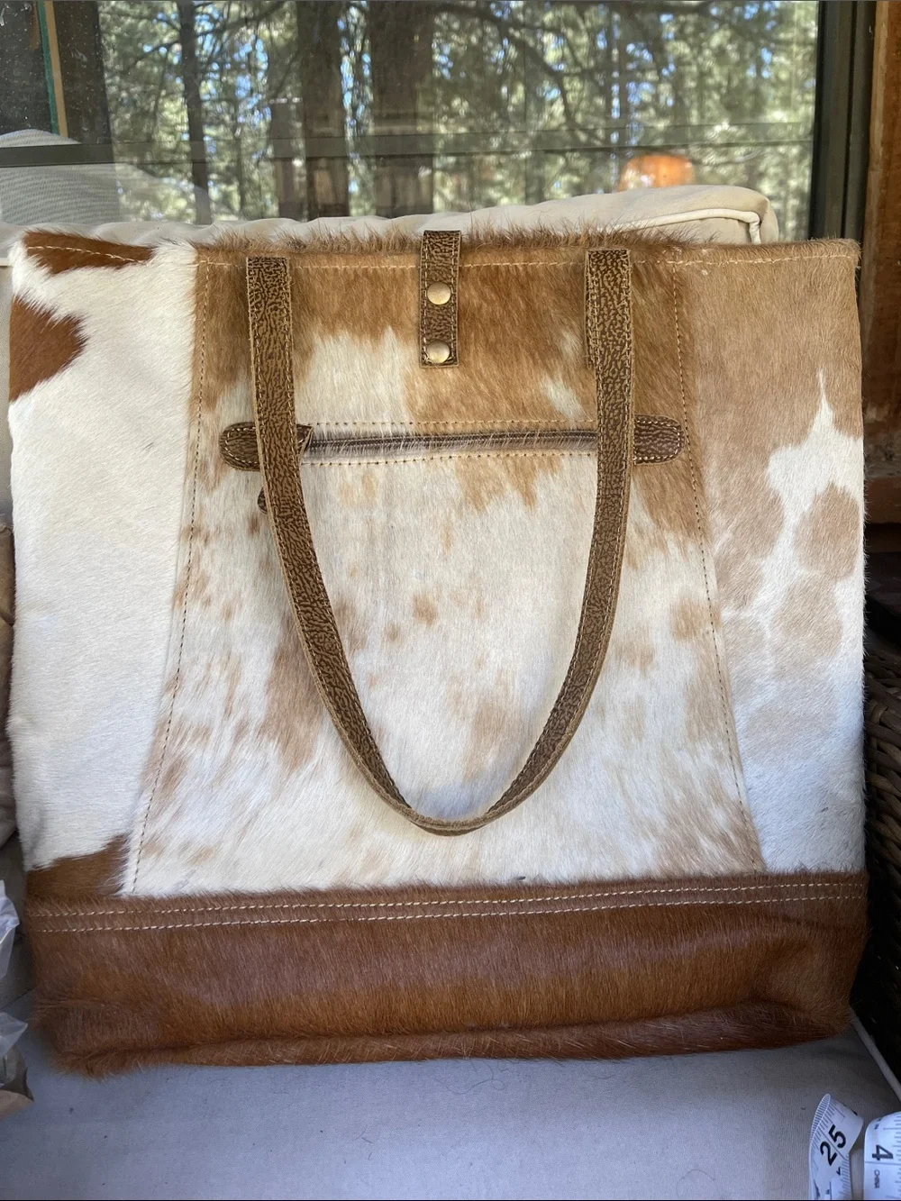 Cowhide tote bag - Picture 3 of 10